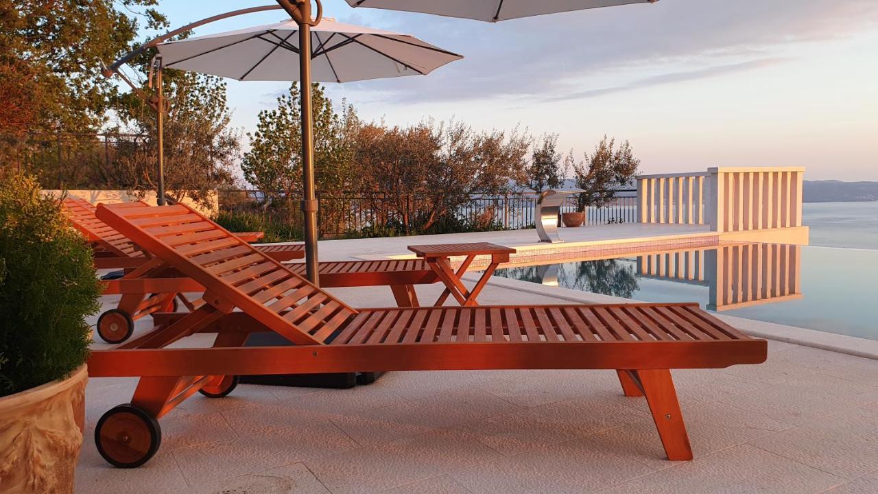 Sea View Luxury Apart Hotel Villa Conte With Swiming Pool And Romantic Spa Podstrana Exterior photo