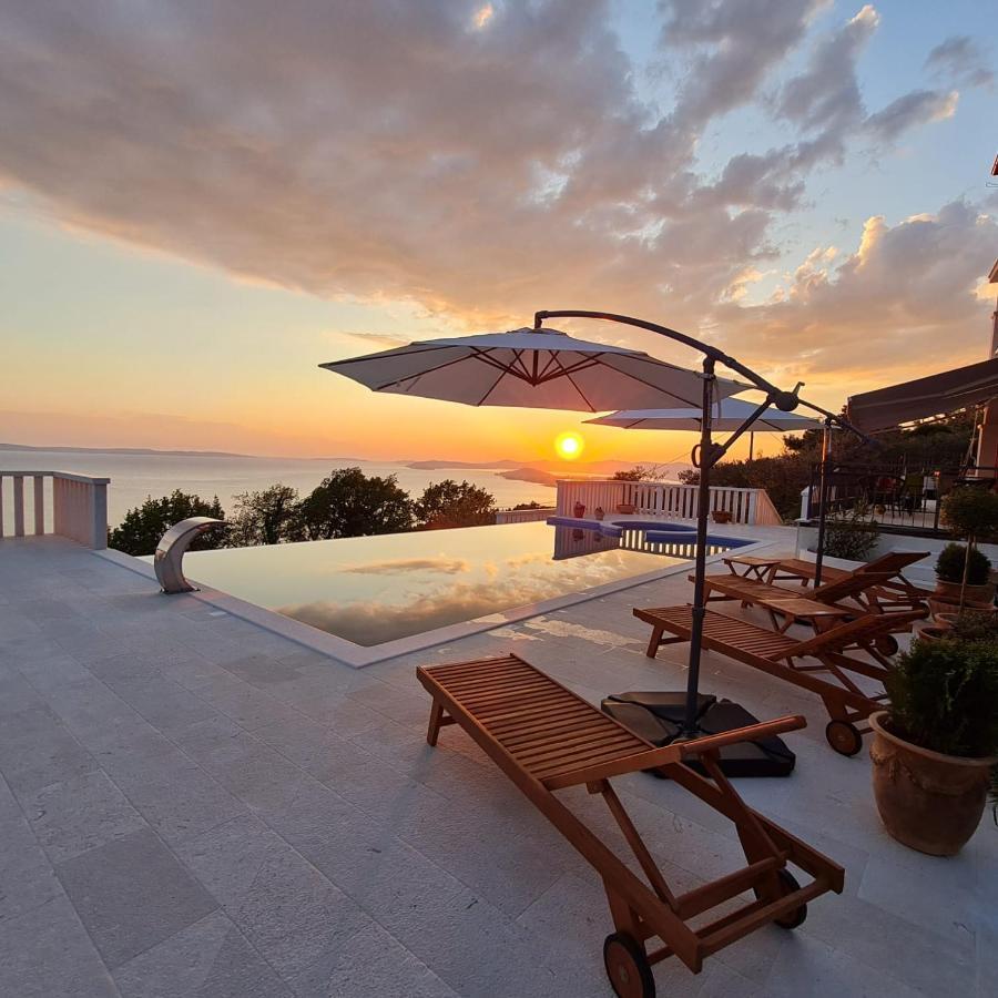 Sea View Luxury Apart Hotel Villa Conte With Swiming Pool And Romantic Spa Podstrana Exterior photo