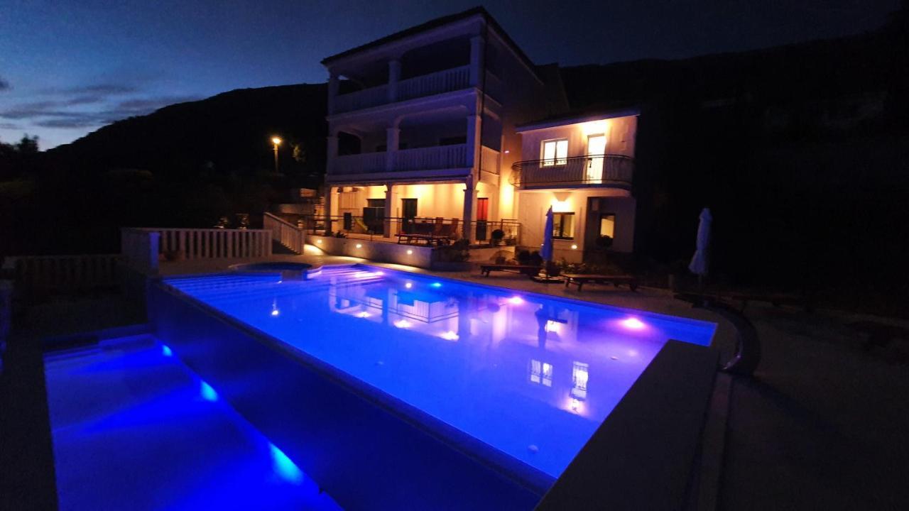 Sea View Luxury Apart Hotel Villa Conte With Swiming Pool And Romantic Spa Podstrana Exterior photo