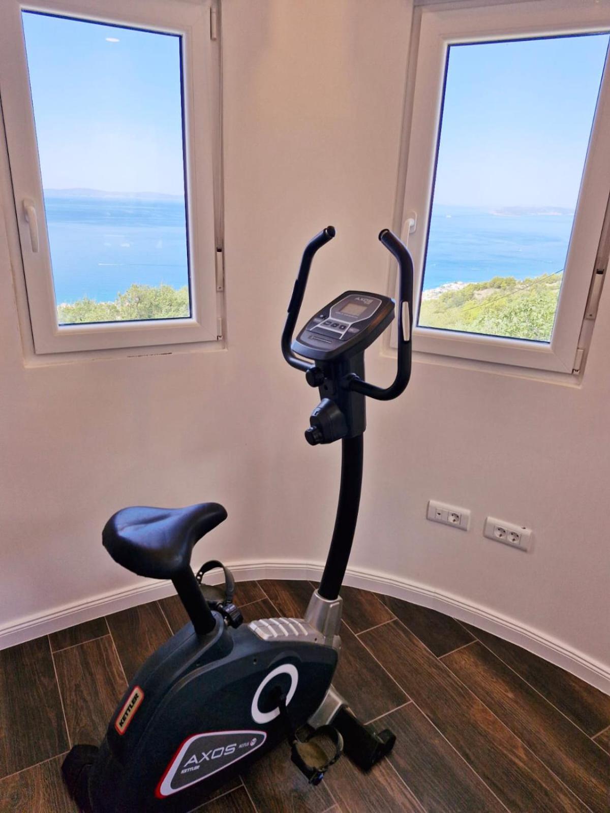 Sea View Luxury Apart Hotel Villa Conte With Swiming Pool And Romantic Spa Podstrana Exterior photo